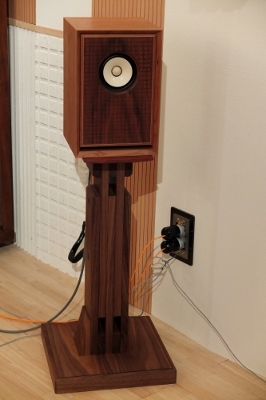 DSCF8035 (266x400).jpg
